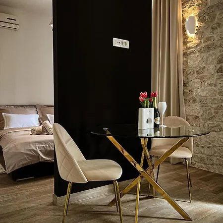 Luxury In The Heart Of - Borna&franko Apartment